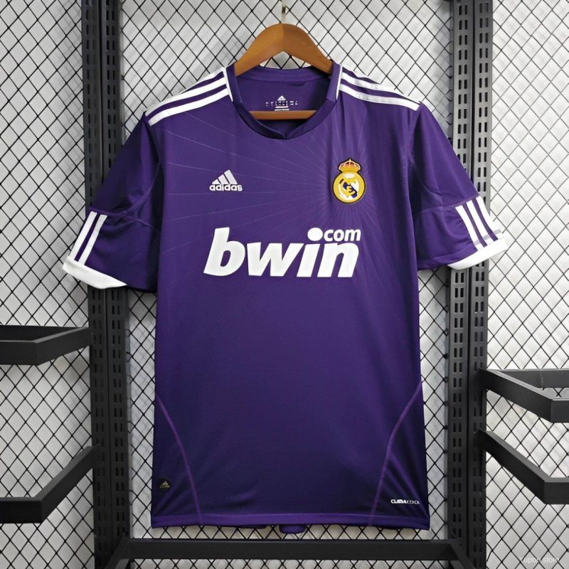Real Madrid 2010/11 - Retro